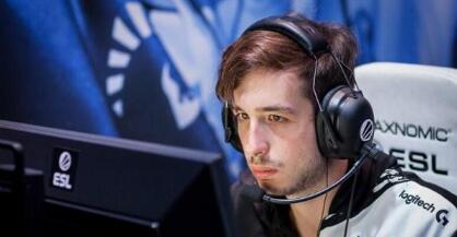 吴曦迎来个人生涯400场顶级联赛出场，同年龄段仅次于王大雷