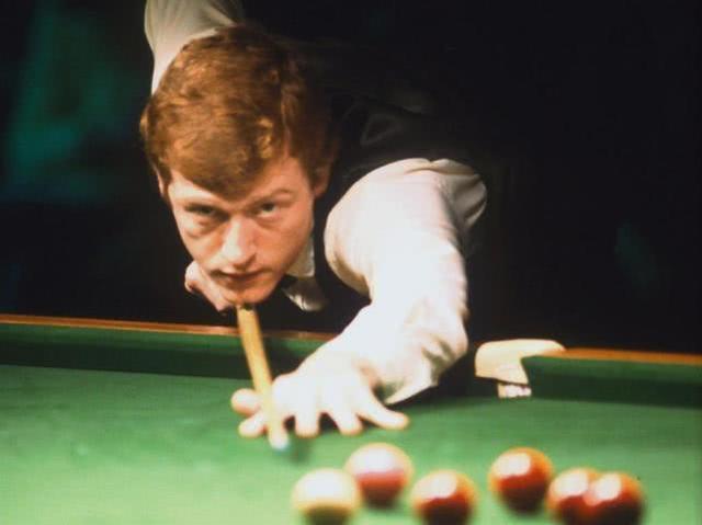 表现成为球 表现成为球