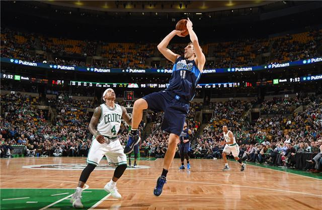 在他最近的 在他最近的